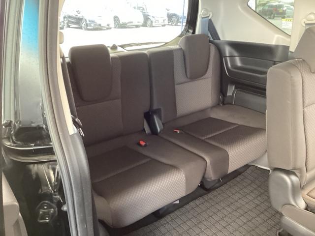 フリード G・ホンダセンシング メモリーナビ 両側電動スライドドア スマートキーPスタート USB入力 盗難防止システム 横滑防止装置 LEDランプ ナビTV 記録簿 リアカメ クルコン パワーウインド ウォークスルー エアバック(18枚目)