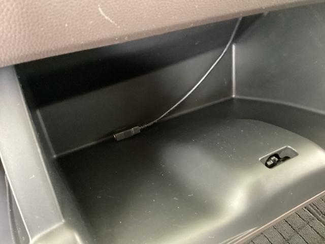 フリード G・ホンダセンシング メモリーナビ 両側電動スライドドア スマートキーPスタート USB入力 盗難防止システム 横滑防止装置 LEDランプ ナビTV 記録簿 リアカメ クルコン パワーウインド ウォークスルー エアバック(33枚目)