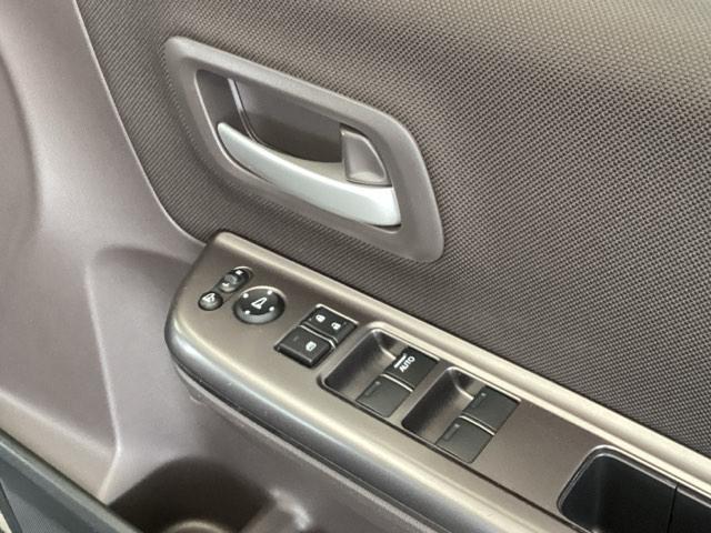 フリード G・ホンダセンシング メモリーナビ 両側電動スライドドア スマートキーPスタート USB入力 盗難防止システム 横滑防止装置 LEDランプ ナビTV 記録簿 リアカメ クルコン パワーウインド ウォークスルー エアバック(50枚目)