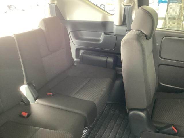 フリード G・ホンダセンシング メモリーナビ 両側電動スライドドア スマートキーPスタート USB入力 盗難防止システム 横滑防止装置 LEDランプ ナビTV 記録簿 リアカメ クルコン パワーウインド ウォークスルー エアバック(61枚目)