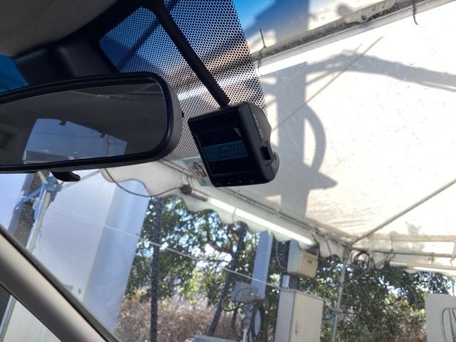 フリード G・ホンダセンシング ドラレコ ナビ Rカメラ ブルートゥース W電動ドア キーフリ スマートキーシステム イモビ カラーバックモニター 横滑防止装置 LEDランプ 整備点検記録簿 エアコン クルコン パワーウィンドウ(14枚目)