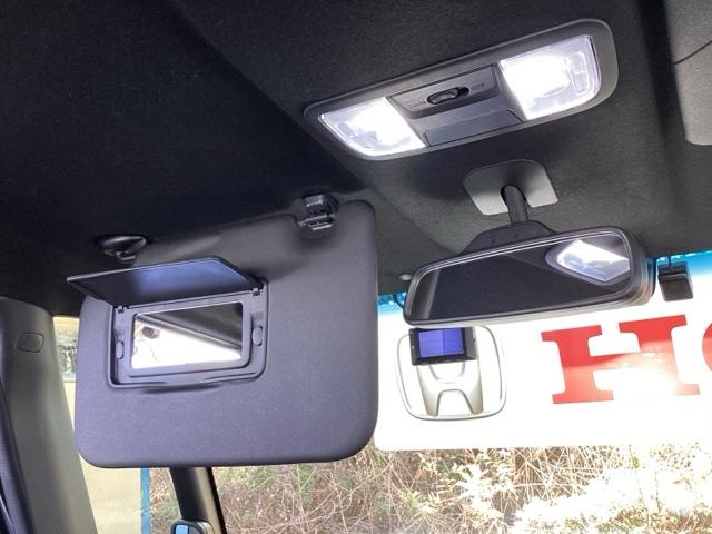 N-BOXカスタム Lターボ 純正メモリーナビ 両側電動スライドドア 両側電動D セキュリティアラーム 誤発信抑制 フルオートエアコン Sヒーター LEDランプ 地デジフルセグ Bカメ アクティブクルーズコントロール Iストップ(46枚目)