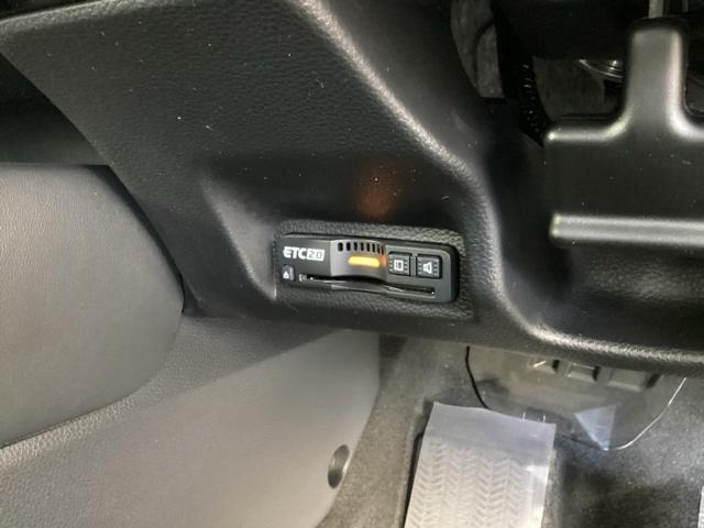 ヴェゼル ｅ：ＨＥＶＺ　メモリーナビ　ドラレコ　ＥＴＣ　リアカメラ　パワーＲゲート　盗難防止　スマートキ－　オートライト　キーフリーシステム　ＵＳＢポート　ＶＳＡ　バックカメラ付　ＡＡＣ　ソナー　ナビＴＶ　サイドエアバッグ（17枚目）