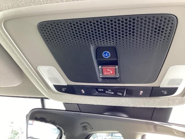 ヴェゼル ｅ：ＨＥＶＺ　メモリーナビ　ドラレコ　ＥＴＣ　リアカメラ　パワーＲゲート　盗難防止　スマートキ－　オートライト　キーフリーシステム　ＵＳＢポート　ＶＳＡ　バックカメラ付　ＡＡＣ　ソナー　ナビＴＶ　サイドエアバッグ（36枚目）