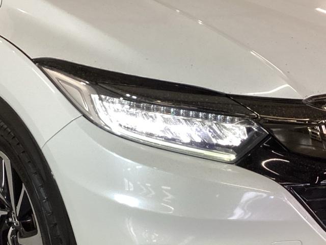 ヴェゼル ＲＳ・ホンダセンシング　純正メモリーナビ　ドラレコ　リアカメラ　誤発進抑制機能　イモビ　スマキー　地デジＴＶ　バックモニター　サイドＳＲＳ　Ｗエアバッグ　オートクルーズコントロール　シートヒータ　ＬＥＤライト　ナビ＆ＴＶ（22枚目）