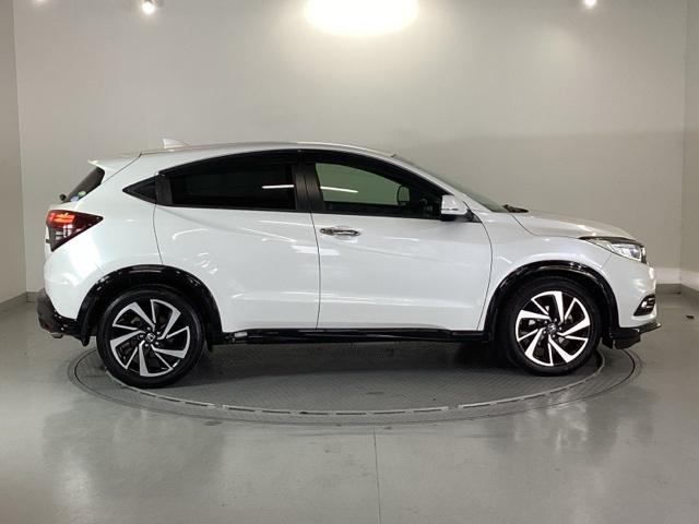 ヴェゼル ＲＳ・ホンダセンシング　純正メモリーナビ　ドラレコ　リアカメラ　誤発進抑制機能　イモビ　スマキー　地デジＴＶ　バックモニター　サイドＳＲＳ　Ｗエアバッグ　オートクルーズコントロール　シートヒータ　ＬＥＤライト　ナビ＆ＴＶ（32枚目）