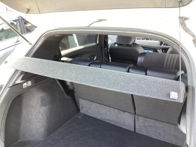 ヴェゼル ＲＳ・ホンダセンシング　純正メモリーナビ　ドラレコ　リアカメラ　誤発進抑制機能　イモビ　スマキー　地デジＴＶ　バックモニター　サイドＳＲＳ　Ｗエアバッグ　オートクルーズコントロール　シートヒータ　ＬＥＤライト　ナビ＆ＴＶ（63枚目）