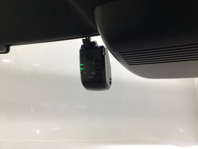 Ｎ－ＢＯＸカスタム ベースグレード　ＨｏｎｄａＣＯＮＮＥＣＴ対応純正メモリーナビ　ドラレコ　ベンチシ－ト　アクティブクルーズ　フルセグ対応　前席シートヒーター　イモビライザー　ＵＳＢ　運転席エアバッグ　スマートキー＆プッシュスタート（12枚目）