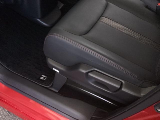 N-BOXカスタム Lターボ 純正ナビ フルセグ リアカメラ 両側電動D セキュリティアラーム 誤発信抑制 フルオートエアコン Sヒーター LEDランプ Bカメ アクティブクルーズコントロール サイドカーテンエアバック Iストップ(42枚目)