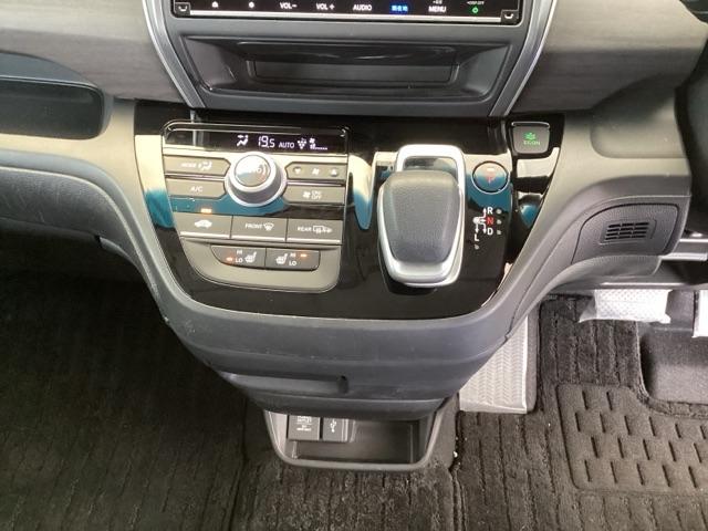 �����X�b�L���A�C���p�l�V�t�g�ł��B�p�[�L���O�u���[�L�̓t�b�g�u���[�L�^�C�v�Ȃ̂ŁA�^�]�ȂƏ���Ȃ̊Ԃ��X�b�L�����Ă��܂��B