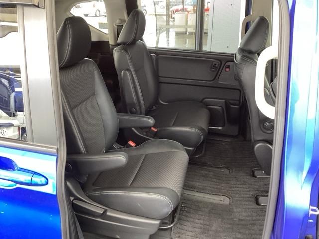 �Q��ڃL���v�e���V�[�g�ł��I�V�[�g�Ԃ��ʘH�ƂȂ邽�߁A�P��ڂ���R��ڂ܂ŁA���ׂĂ̐ȂփX���[�Y�Ɉړ��ł��܂��B