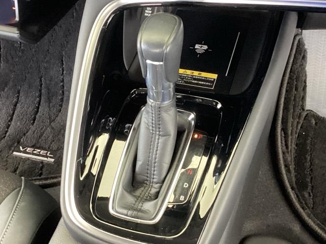 ヴェゼル ｅ：ＨＥＶＺ　純正メモリーナビ　ドラレコ　リアカメラ　Ｓヒータ　地デジフルセグＴＶ　定期点検記録簿　電動テールゲート　サイドエアバッグ　後カメラ　前後障害物センサー　横滑防止装置　エアコン　ＬＥＤヘットライト（39枚目）