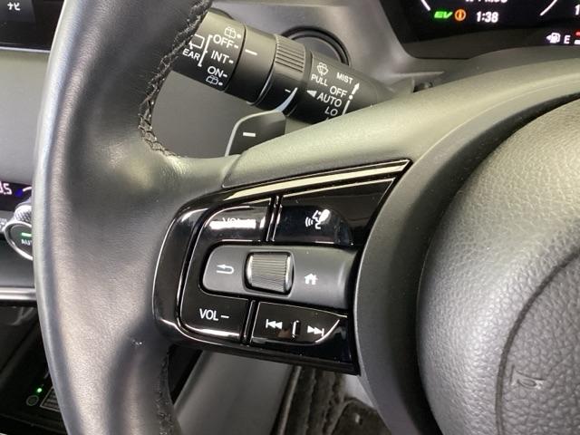 ヴェゼル ｅ：ＨＥＶＺ　純正メモリーナビ　ドラレコ　リアカメラ　Ｓヒータ　地デジフルセグＴＶ　定期点検記録簿　電動テールゲート　サイドエアバッグ　後カメラ　前後障害物センサー　横滑防止装置　エアコン　ＬＥＤヘットライト（42枚目）