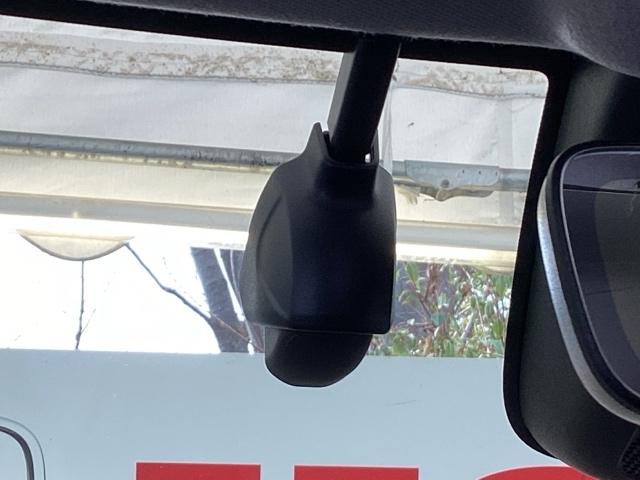 ヴェゼル ｅ：ＨＥＶＺ　純正メモリーナビ　ドラレコ　リアカメラ　Ｓヒータ　地デジフルセグＴＶ　定期点検記録簿　電動テールゲート　サイドエアバッグ　後カメラ　前後障害物センサー　横滑防止装置　エアコン　ＬＥＤヘットライト（52枚目）