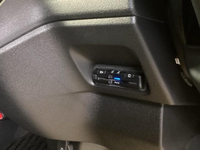 N-BOXカスタム ベースグレード 純正ナビ 片側電動スライドドア ETC ベンチシ-ト アクティブクルーズ フルセグ対応 前席シートヒーター イモビライザー USB 運転席エアバッグ スマートキー&プッシュスタート LEDヘッド(16枚目)