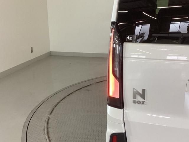 N-BOXカスタム ベースグレード 純正ナビ 片側電動スライドドア ETC ベンチシ-ト アクティブクルーズ フルセグ対応 前席シートヒーター イモビライザー USB 運転席エアバッグ スマートキー&プッシュスタート LEDヘッド(35枚目)