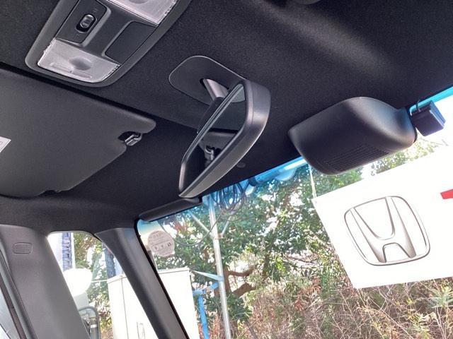 N-BOXカスタム L 純正メモリーナビ シートヒーター ETC 助手席エアバック Bカメ メンテナンスノート ナビ・TV LED エアバッグ パワーウインドウ Aライト クルコン エアコン スマートキーPスタート USB(10枚目)