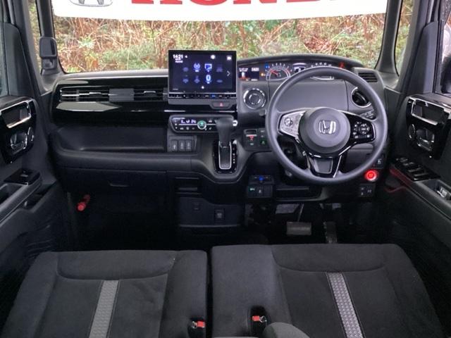 N-BOXカスタム L ドラレコ ナビ Rカメラ ブルートゥース シートヒーター付き 助手席エアバック Bカメ メンテナンスノート LED エアバッグ パワーウインドウ Aライト クルコン エアコン スマートキーPスタート(2枚目)