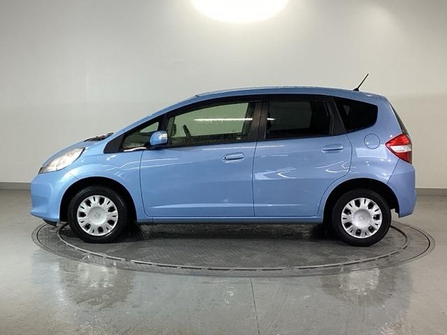 フィット 13G・スマートセレクションファインスタイル 純正メモリーナビ オートエアコン ETC USB 記録簿有り 盗難防止装置 キーレス パワーウィンドウ インテリキー ワンセグTV DVD再生 パワーステアリング ABS エアバック ナビ・TV(24枚目)