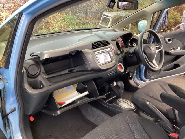 フィット 13G・スマートセレクションファインスタイル 純正メモリーナビ オートエアコン ETC USB 記録簿有り 盗難防止装置 キーレス パワーウィンドウ インテリキー ワンセグTV DVD再生 パワーステアリング ABS エアバック ナビ・TV(33枚目)