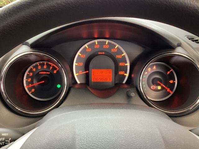 フィット 13G・スマートセレクションファインスタイル 純正メモリーナビ オートエアコン ETC USB 記録簿有り 盗難防止装置 キーレス パワーウィンドウ インテリキー ワンセグTV DVD再生 パワーステアリング ABS エアバック ナビ・TV(40枚目)