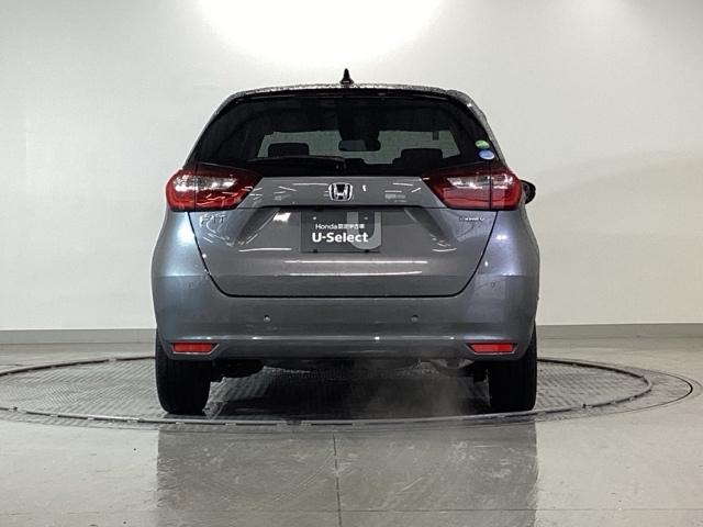 フィット ｅ：ＨＥＶホーム　ナビ　Ｒカメラ　ブルートゥース　フルセグＴＶ　フルセグ地デジＴＶ　助手席エアバック　衝突軽減ブレ－キ　前後障害物センサー　アクティブクルーズコントロール　ＤＶＤ再生可　ＥＴＣ付　整備記録簿　ＵＳＢ（9枚目）