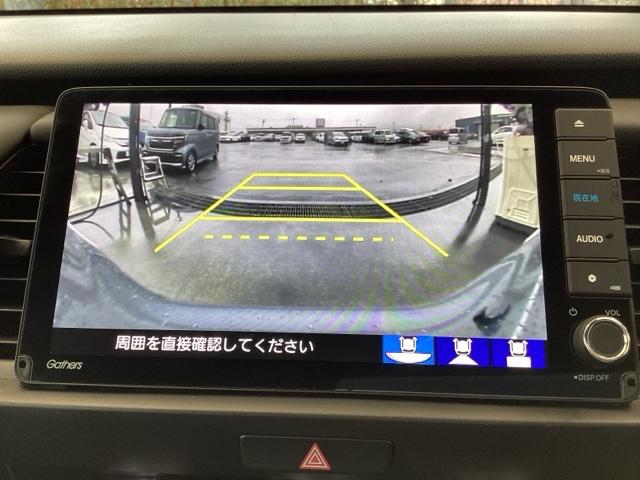 フィット ｅ：ＨＥＶホーム　ナビ　Ｒカメラ　ブルートゥース　フルセグＴＶ　フルセグ地デジＴＶ　助手席エアバック　衝突軽減ブレ－キ　前後障害物センサー　アクティブクルーズコントロール　ＤＶＤ再生可　ＥＴＣ付　整備記録簿　ＵＳＢ（12枚目）