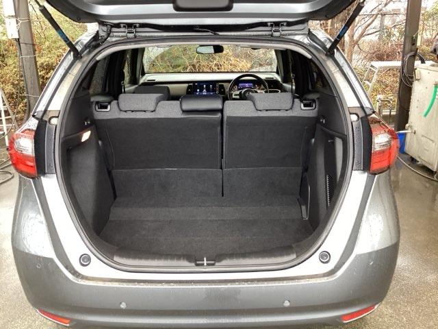 フィット ｅ：ＨＥＶホーム　ナビ　Ｒカメラ　ブルートゥース　フルセグＴＶ　フルセグ地デジＴＶ　助手席エアバック　衝突軽減ブレ－キ　前後障害物センサー　アクティブクルーズコントロール　ＤＶＤ再生可　ＥＴＣ付　整備記録簿　ＵＳＢ（22枚目）