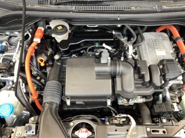 フィット ｅ：ＨＥＶホーム　ナビ　Ｒカメラ　ブルートゥース　フルセグＴＶ　フルセグ地デジＴＶ　助手席エアバック　衝突軽減ブレ－キ　前後障害物センサー　アクティブクルーズコントロール　ＤＶＤ再生可　ＥＴＣ付　整備記録簿　ＵＳＢ（24枚目）