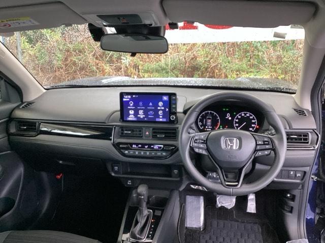 �����̂悤�ɁA���E���L���^�]���₷���悤�ɐ݌v����Ă��܂��B�܂��A�t���I�[�g�G�A�R���ŉ��K�ł��B