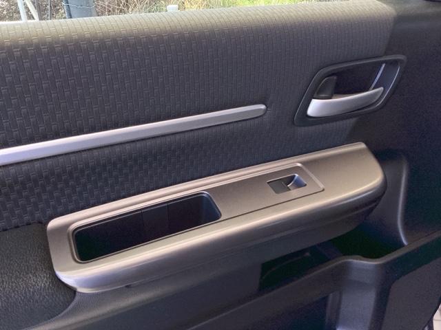 ステップワゴンスパーダ ｅ：ＨＥＶスパーダＧホンダセンシング　純正ナビ　フルセグ　７人乗り　ＰＷ　ＬＥＤヘッドライト　ＵＳＢ　セキュリティアラーム　オートクルーズコントロール　ＥＴＣ　スマートキー　ＤＶＤ再生可能　ウォークスルー　ナビ＆ＴＶ　キーレス　３列シート（39枚目）