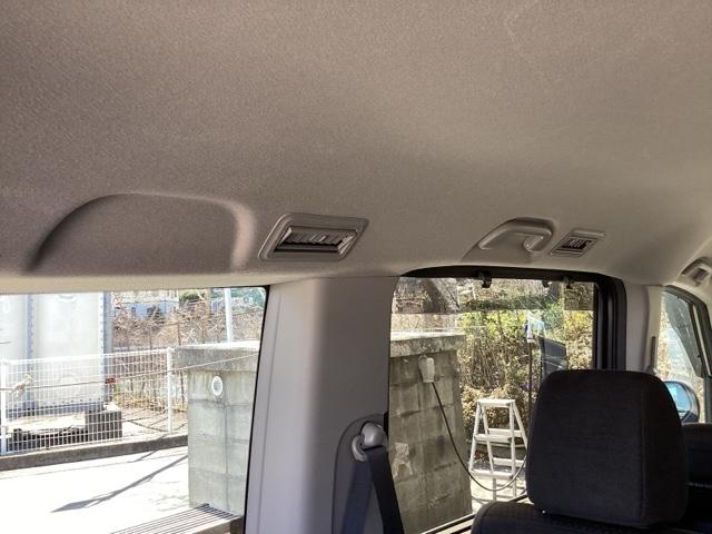 ステップワゴンスパーダ ｅ：ＨＥＶスパーダＧホンダセンシング　純正ナビ　フルセグ　７人乗り　ＰＷ　ＬＥＤヘッドライト　ＵＳＢ　セキュリティアラーム　オートクルーズコントロール　ＥＴＣ　スマートキー　ＤＶＤ再生可能　ウォークスルー　ナビ＆ＴＶ　キーレス　３列シート（52枚目）