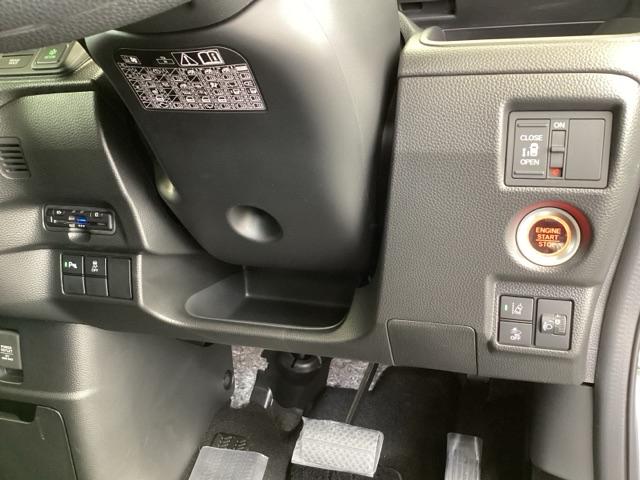 Ｎ－ＢＯＸカスタム Ｌ　純正メモリーナビ　シートヒーター　ＥＴＣ　スマートキーシステム　リヤカメラ　サイドカーテンエアバック　記録簿　ナビ＆ＴＶ　ＵＳＢポート　ＬＥＤ　キーフリー　両側スライド片側電動ドア　パワーステアリング（15枚目）