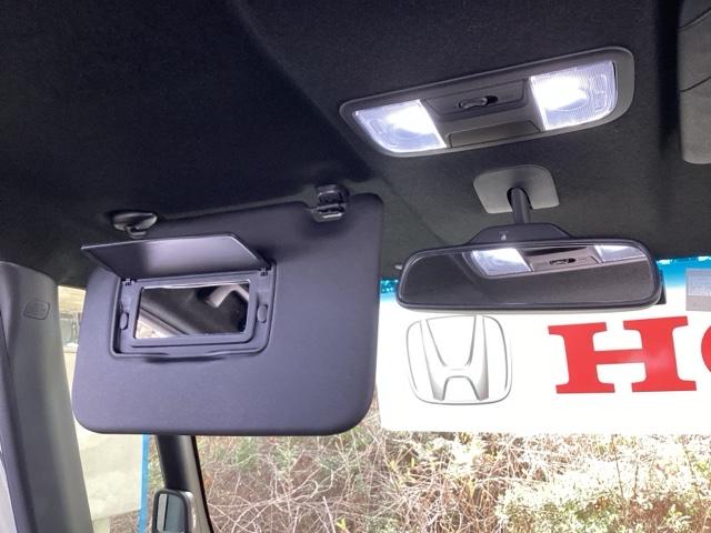 Ｎ－ＢＯＸカスタム Ｌ　純正メモリーナビ　シートヒーター　ＥＴＣ　スマートキーシステム　リヤカメラ　サイドカーテンエアバック　記録簿　ナビ＆ＴＶ　ＵＳＢポート　ＬＥＤ　キーフリー　両側スライド片側電動ドア　パワーステアリング（45枚目）