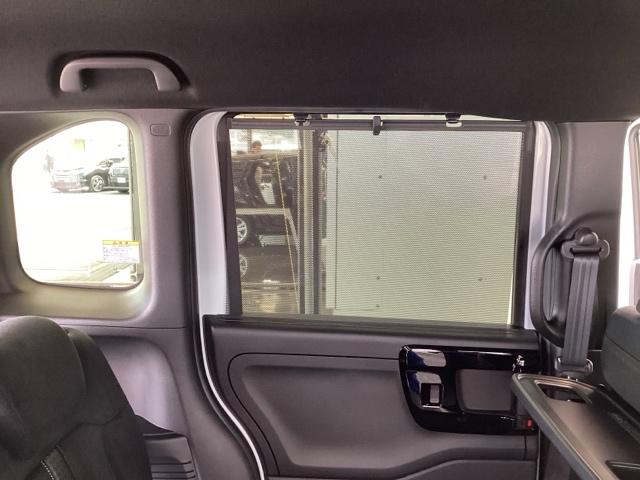 Ｎ－ＢＯＸカスタム Ｌ　純正メモリーナビ　シートヒーター　ＥＴＣ　スマートキーシステム　リヤカメラ　サイドカーテンエアバック　記録簿　ナビ＆ＴＶ　ＵＳＢポート　ＬＥＤ　キーフリー　両側スライド片側電動ドア　パワーステアリング（57枚目）