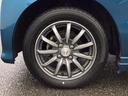 14インチ純正アルミホイールが、足元を飾ります。