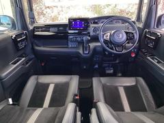 �ɥ饤�С����濴�˼����˼꤬�Ϥ����֤ˣ��ԥ��쥯�ȥ�С��䥨�������͡��������å��ʤɤ����֡��������ͥ��Ƥ��ޤ� 2