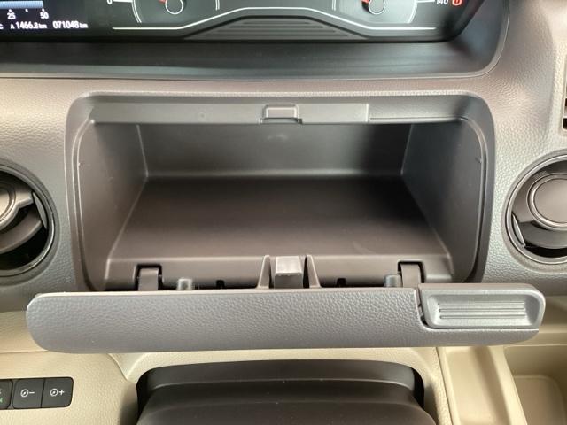 Ｎ－ＢＯＸ Ｇ・Ｌホンダセンシング　純正ナビ　フルセグ　リアカメラ　Ｗ電動ドア　レーダブレーキ　Ａストップ　カーテンエアバック　ＥＳＣ　キーフリーシステム　ＬＥＤライト　バックＭ　ＴＶナビ　ＵＳＢ　スマートキー　クルコン　ＥＴＣ　ＤＶＤ（47枚目）
