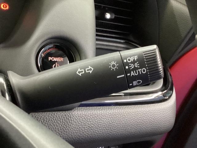 フィット e:HEVホーム20周年特別仕様車カーサ メモリーナビ ドラレコ リアカメラ DVD シートヒーター 横滑り防止装置 フルセグ LEDヘッドライト ドライブレコーダー スマキー オートクルーズコントロール サイドエアバック 記録簿 AAC(35枚目)