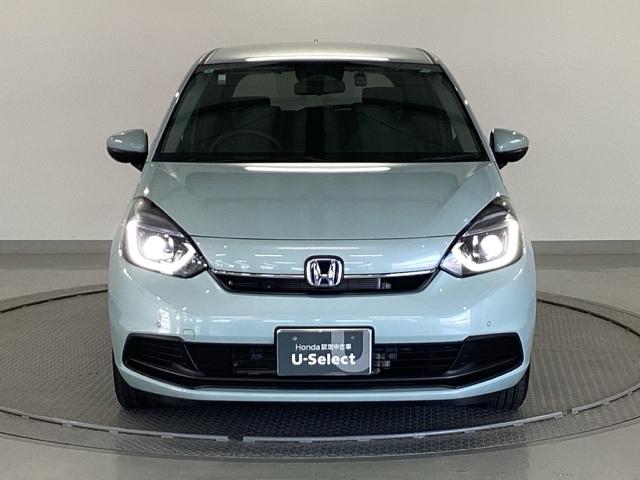 フィット e:HEVホーム 純正メモリーナビ ドラレコ リアカメラ 前後誤発進抑制機能 クリソナ 助手席エアバッグ 運転席エアバッグ アイドリングストップ LEDライト USB接続 バックカメラ ABS サイドエアバッグ 記録簿(6枚目)