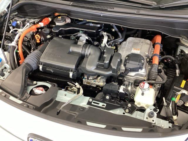 フィット e:HEVホーム 純正メモリーナビ ドラレコ リアカメラ 前後誤発進抑制機能 クリソナ 助手席エアバッグ 運転席エアバッグ アイドリングストップ LEDライト USB接続 バックカメラ ABS サイドエアバッグ 記録簿(20枚目)