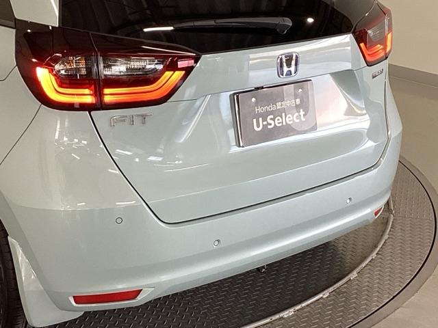 フィット e:HEVホーム 純正メモリーナビ ドラレコ リアカメラ 前後誤発進抑制機能 クリソナ 助手席エアバッグ 運転席エアバッグ アイドリングストップ LEDライト USB接続 バックカメラ ABS サイドエアバッグ 記録簿(29枚目)