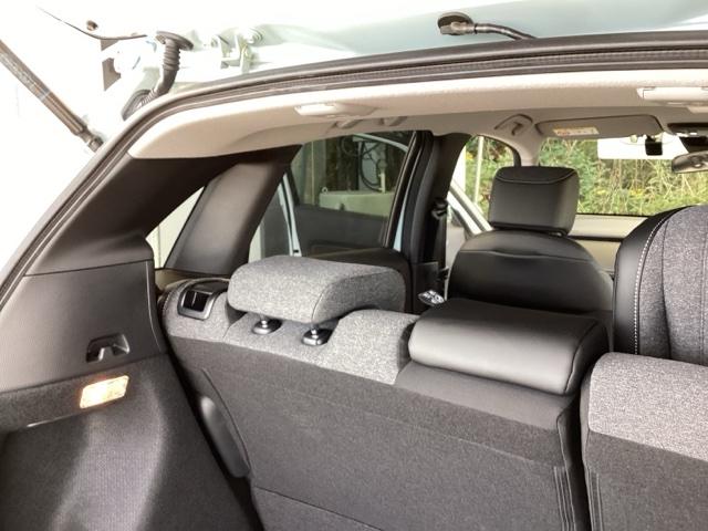 フィット e:HEVホーム 純正メモリーナビ ドラレコ リアカメラ 前後誤発進抑制機能 クリソナ 助手席エアバッグ 運転席エアバッグ アイドリングストップ LEDライト USB接続 バックカメラ ABS サイドエアバッグ 記録簿(63枚目)