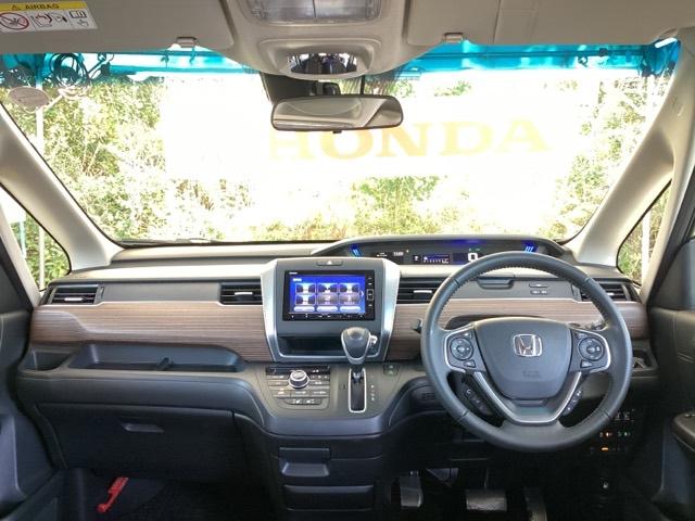 フリード クロスター・ホンダセンシング メモリーナビ ドラレコ ETC 両PSD USBポート 地デジ エアバック Iストップ VSA リヤカメラ 3列シート 整備記録簿 DVD再生 ウォークスルー イモビライザー キーフリー パワステ(2枚目)