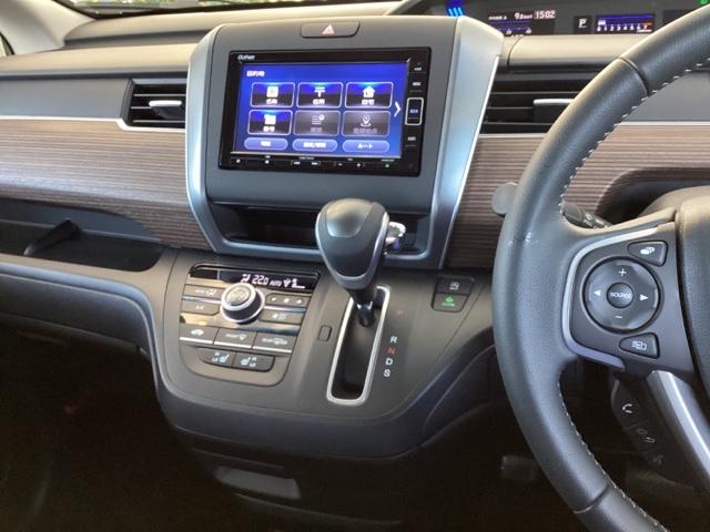 フリード クロスター・ホンダセンシング メモリーナビ ドラレコ ETC 両PSD USBポート 地デジ エアバック Iストップ VSA リヤカメラ 3列シート 整備記録簿 DVD再生 ウォークスルー イモビライザー キーフリー パワステ(6枚目)