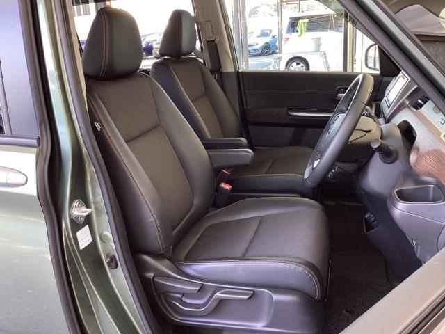 フリード クロスター・ホンダセンシング メモリーナビ ドラレコ ETC 両PSD USBポート 地デジ エアバック Iストップ VSA リヤカメラ 3列シート 整備記録簿 DVD再生 ウォークスルー イモビライザー キーフリー パワステ(18枚目)