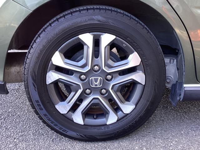 フリード クロスター・ホンダセンシング メモリーナビ ドラレコ ETC 両PSD USBポート 地デジ エアバック Iストップ VSA リヤカメラ 3列シート 整備記録簿 DVD再生 ウォークスルー イモビライザー キーフリー パワステ(22枚目)