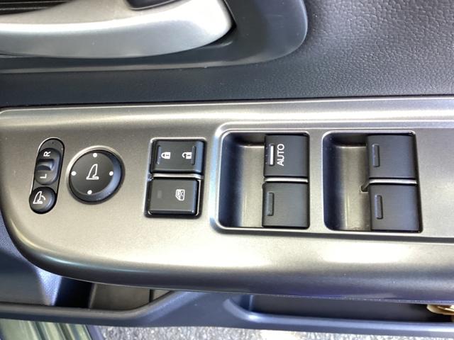 フリード クロスター・ホンダセンシング メモリーナビ ドラレコ ETC 両PSD USBポート 地デジ エアバック Iストップ VSA リヤカメラ 3列シート 整備記録簿 DVD再生 ウォークスルー イモビライザー キーフリー パワステ(26枚目)