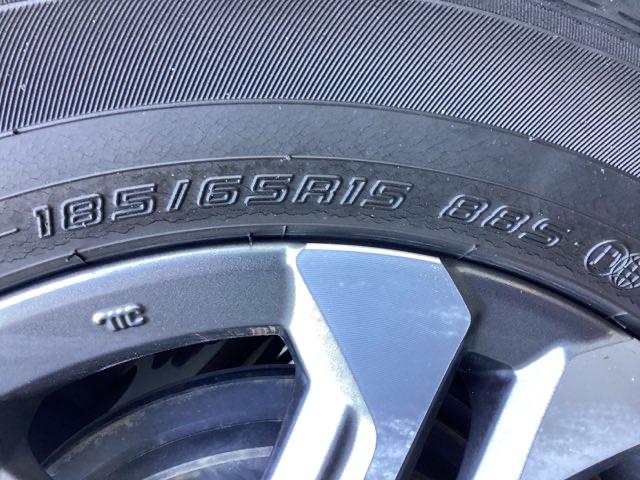 フリード クロスター・ホンダセンシング メモリーナビ ドラレコ ETC 両PSD USBポート 地デジ エアバック Iストップ VSA リヤカメラ 3列シート 整備記録簿 DVD再生 ウォークスルー イモビライザー キーフリー パワステ(40枚目)