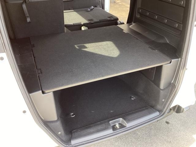 フリード＋ Ｇ・ホンダセンシング　純正ナビ　フルセグ　リアカメラ　プリクラッシュ　Ｂモニター　両側オートスライドドア　パワーウインド　スマートキー　両席エアバック　ＰＳ　アイドリングＳ　盗難警報装置　クルコン　横滑り防止機能　ＤＶＤ（23枚目）